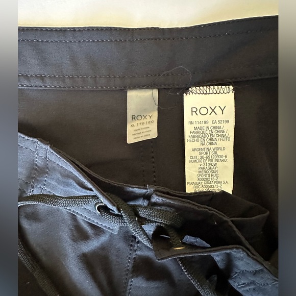 Roxy Board Shorts Black Size XL Swim Beach Surf Boardshort Cover-Up - Picture 3 of 6